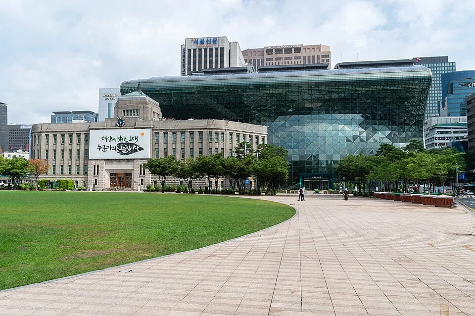 Seoul City Hall & Seoul Plaza